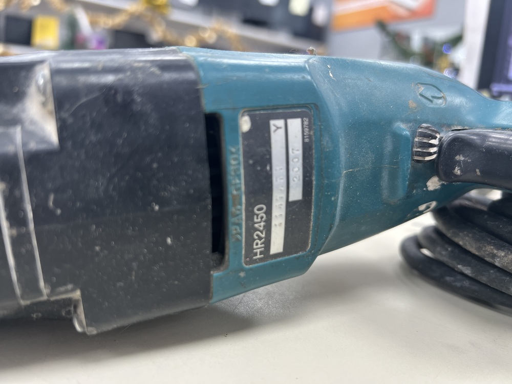 Перфоратор Makita HR2450FT