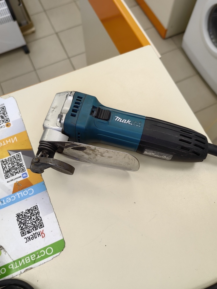 Электроножницы Makita JS1602