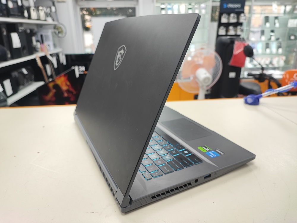 Ноутбук MSI; Core I5-12450H, GeForce RTX 3050, 16 Гб, 480 Гб, Нет
