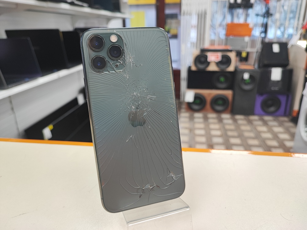 Смартфон Apple iPhone 11 Pro 64Gb