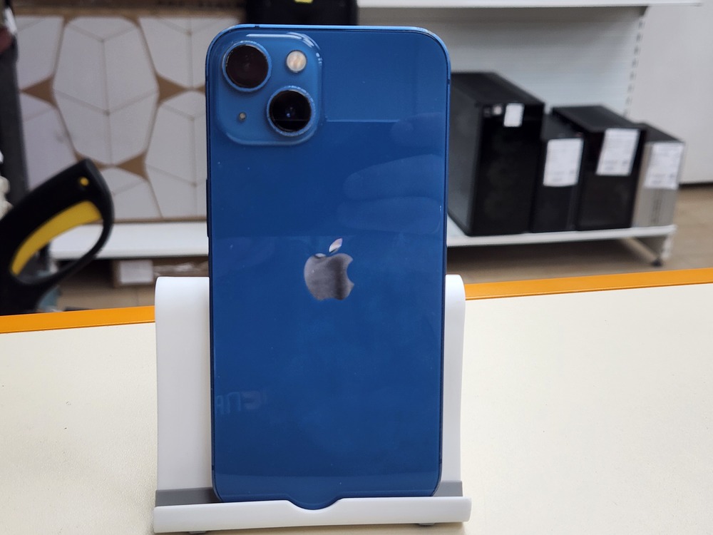 Смартфон Apple iPhone 13 128Gb