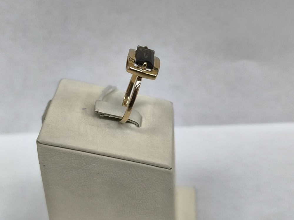 КОЛКМ585 КОЛЬЦО С КАМНЕМ (Au 585)