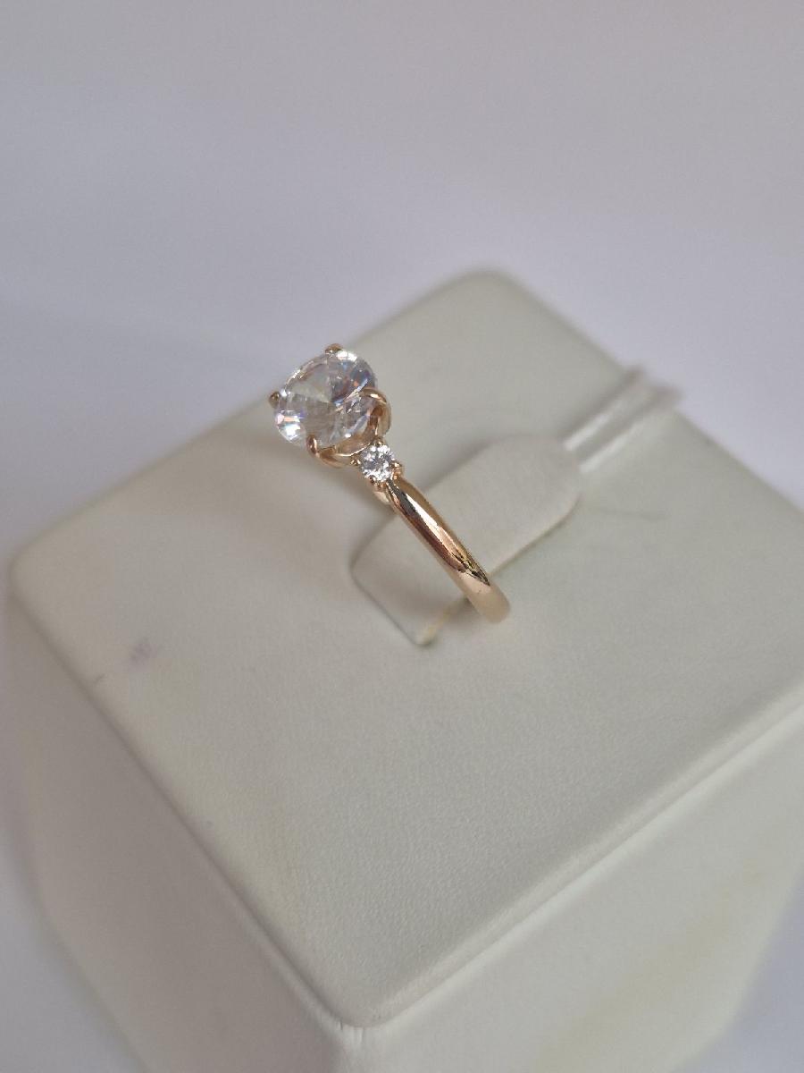 КОЛКМИ585 КОЛЬЦО С КАМНЯМИ (Au 585)