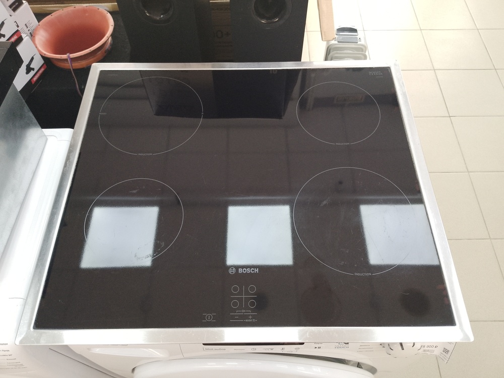 Встраиваемая электрическая панель Bosch PUG64RAA5E