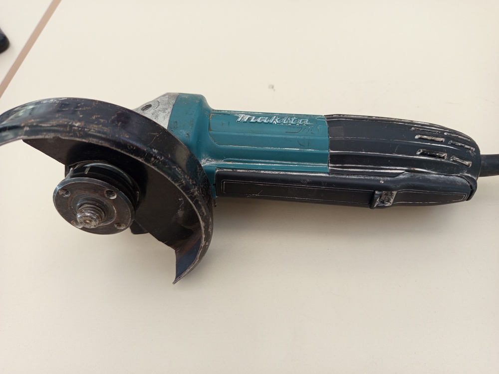Угловая шлифмашина Makita GA4534