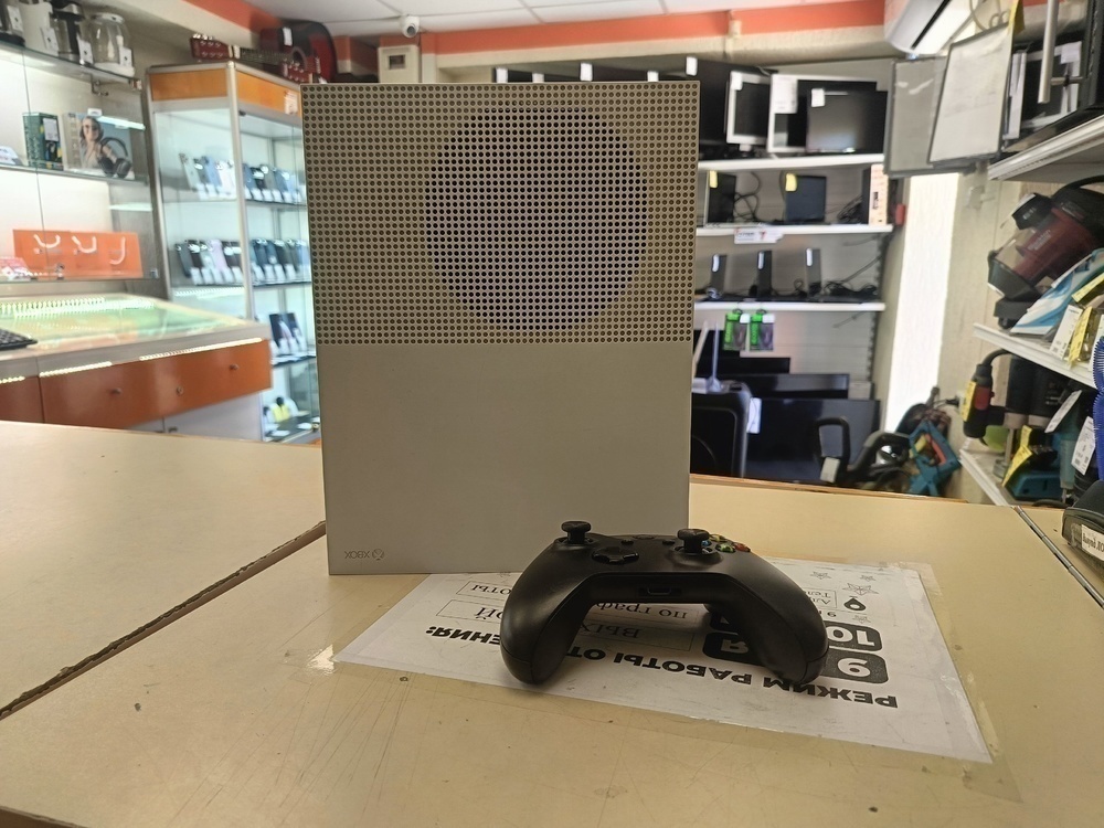 Игровая приставка Xbox One S 500Gb