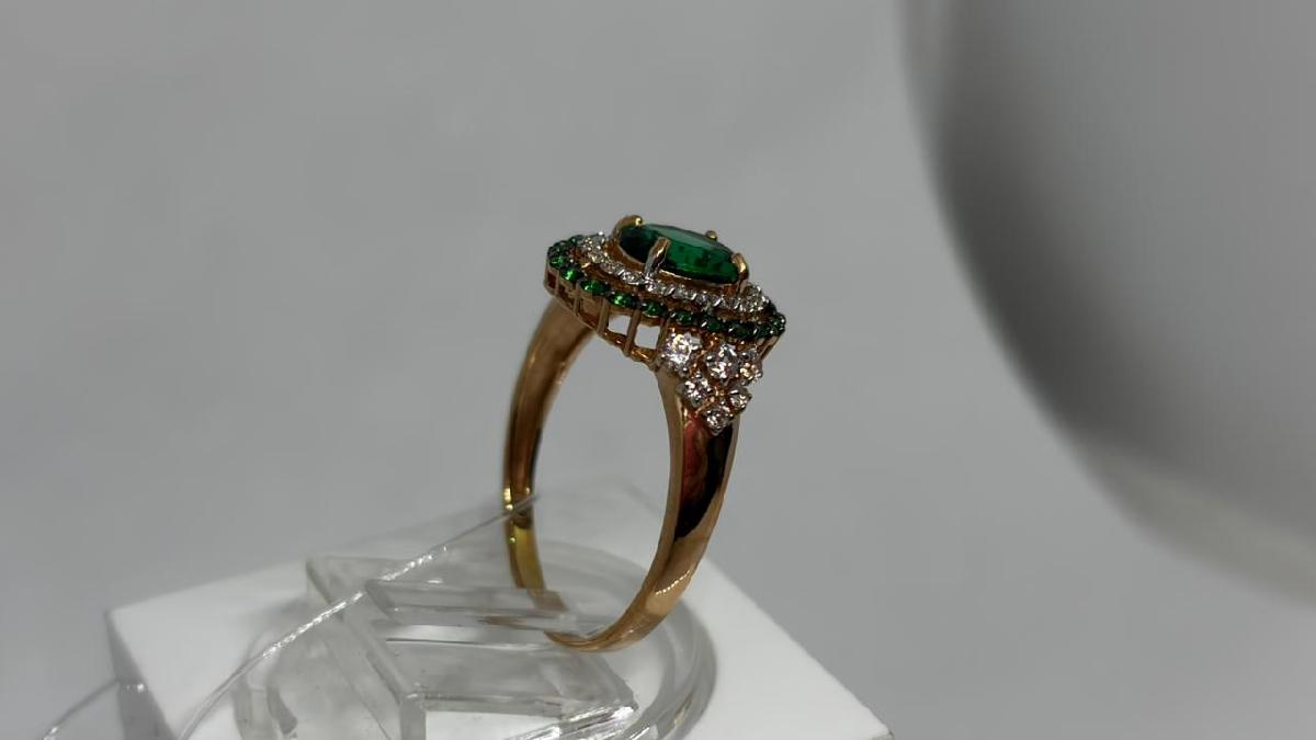 КОЛЬЦО С КАМНЯМИ (Au 585)