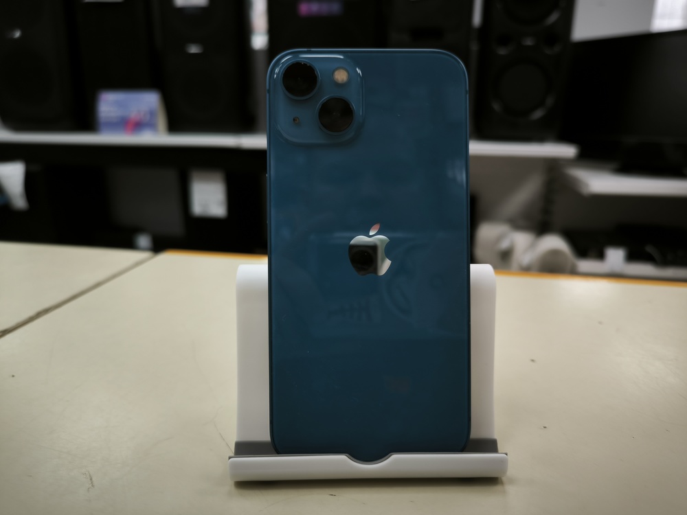 Смартфон Apple iPhone 13 128Gb