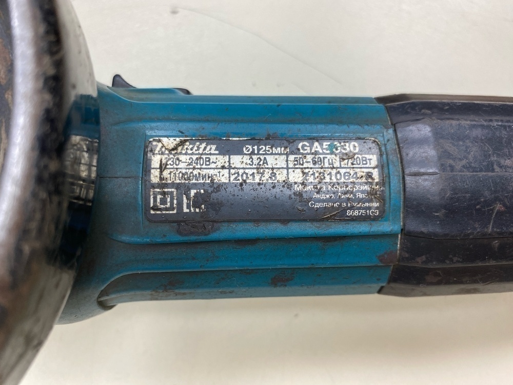 Угловая шлифмашина Makita GA5030