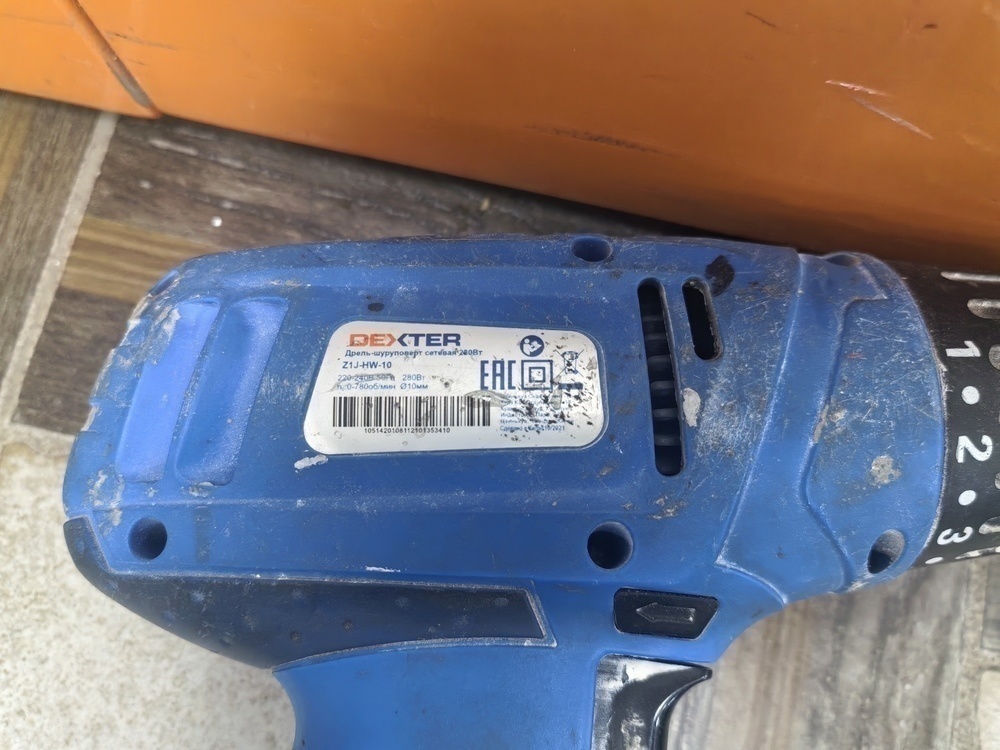 Шуруповерт Dexter Z1J HW10