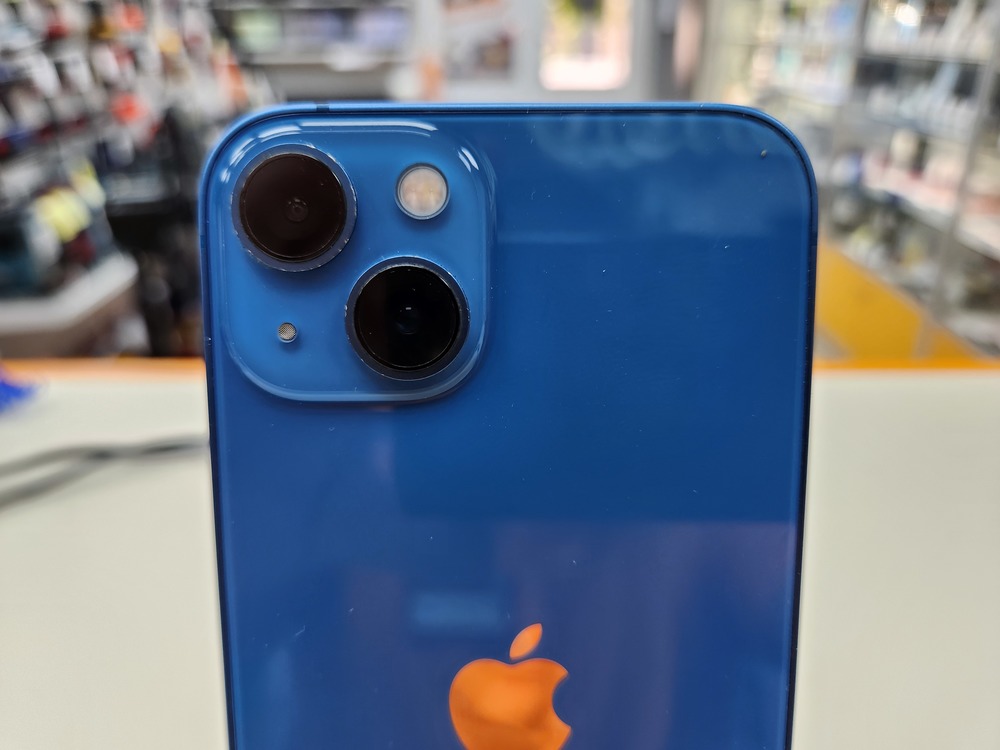 Смартфон Apple iPhone 13 128Gb