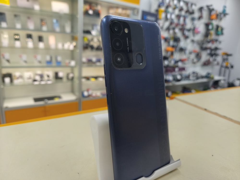 Смартфон Tecno Spark 8C 4/64