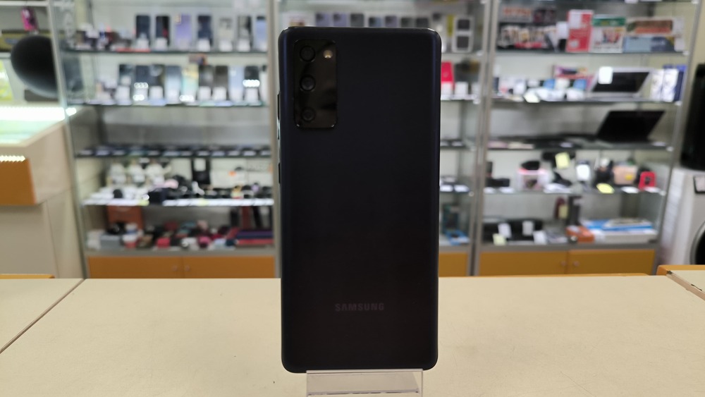 Смартфон Samsung Galaxy S20 FE 6/128