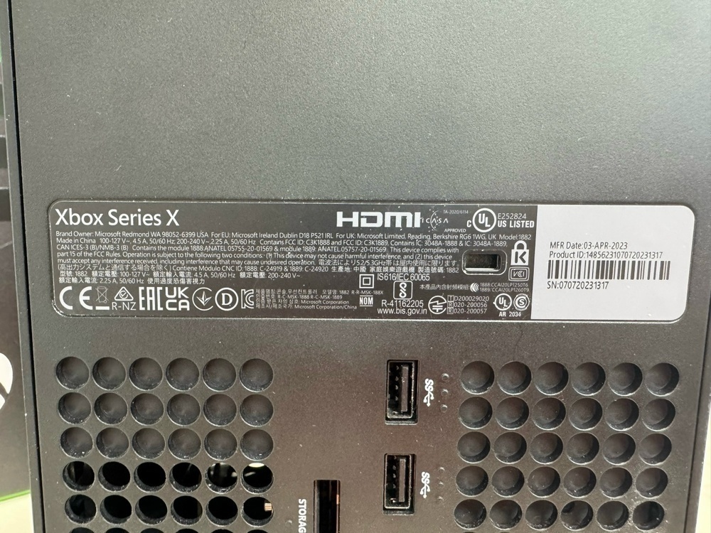 Игровая приставка Xbox Series X 1Tb