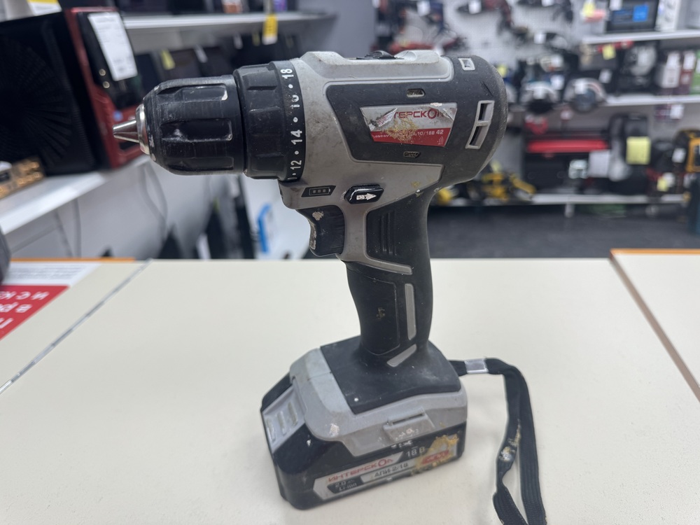 Шуруповерт Интерскол ДА-10/18В