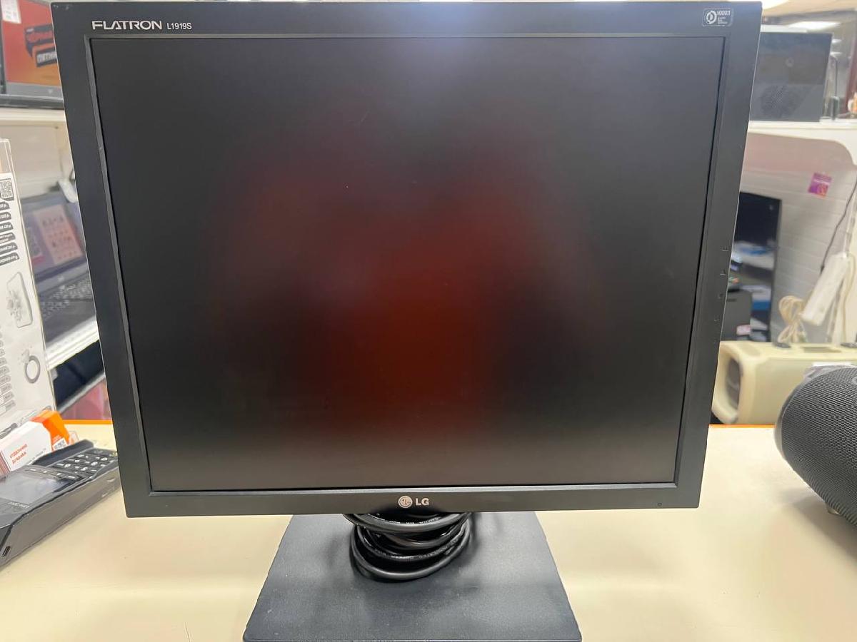 Монитор LG Flatron L1919S