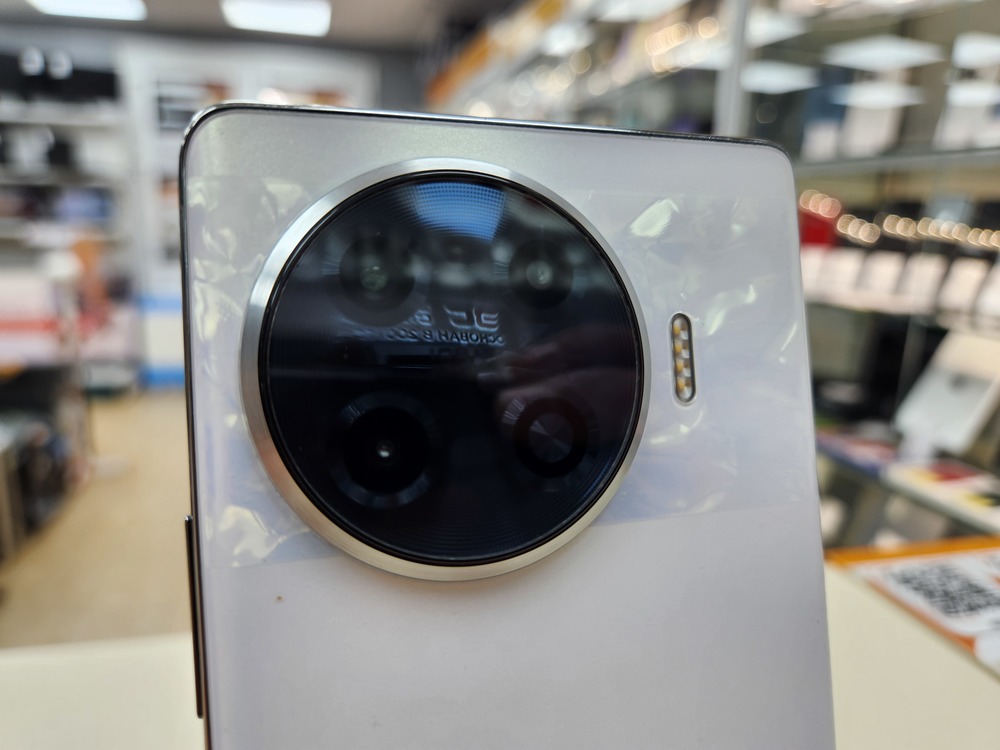 Смартфон Tecno Spark 20 Pro+ 8/256