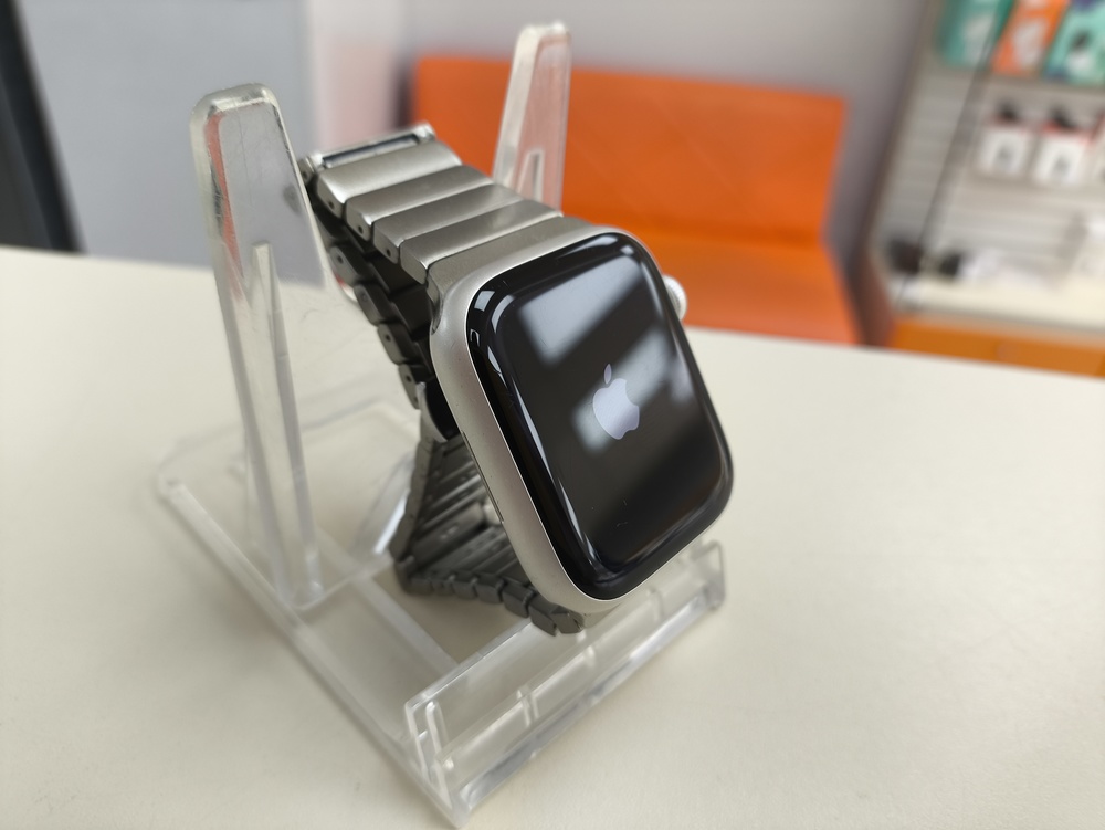 Смарт-часы Apple Watch Series 8 45mm