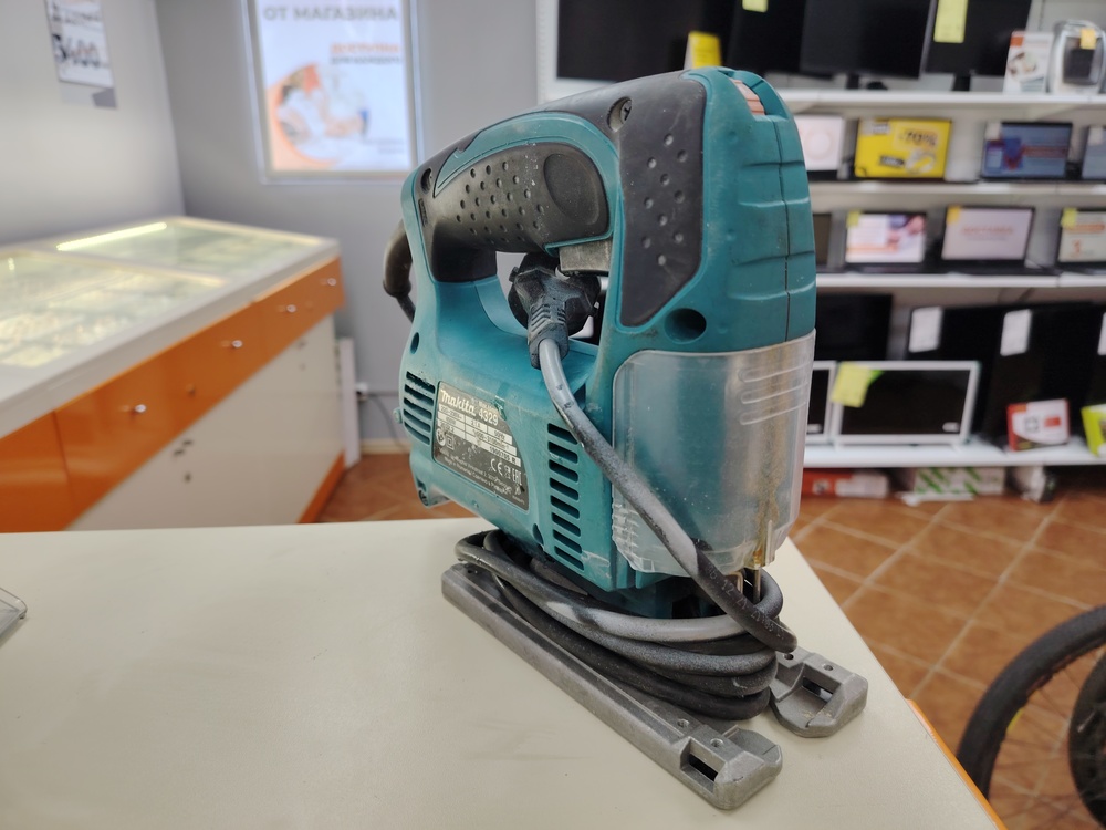 Лобзик Makita 4329