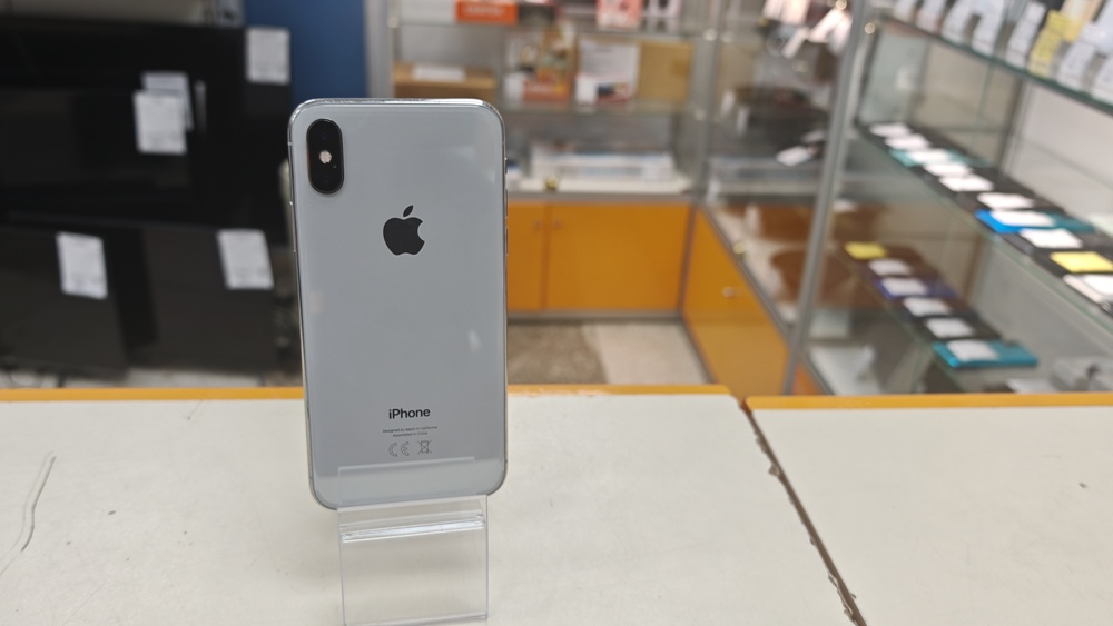 Смартфон Apple iPhone X 64Gb