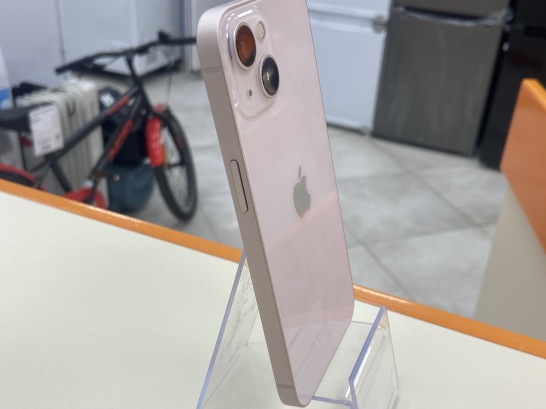 Смартфон Apple iPhone 13 128Gb