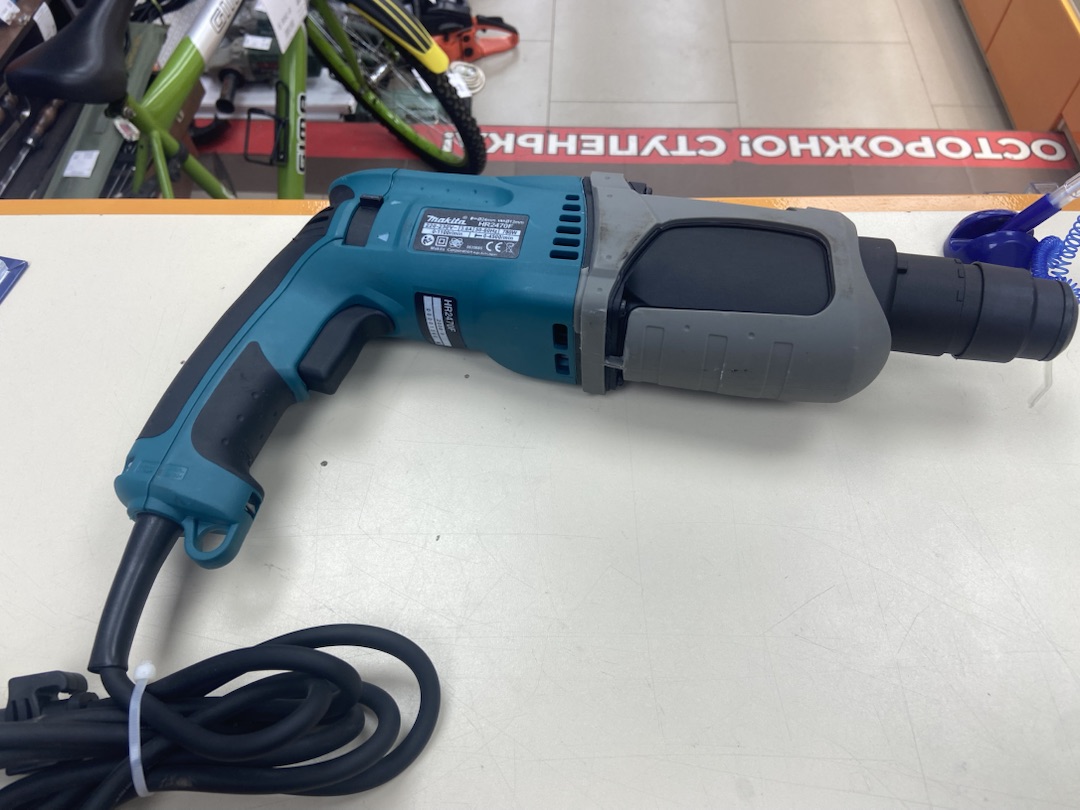 Перфоратор Makita HR 2470