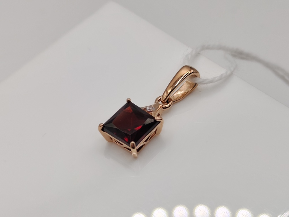 ПОДКМИ585 ПОДВЕСКА С КАМНЯМИ (Au 585)