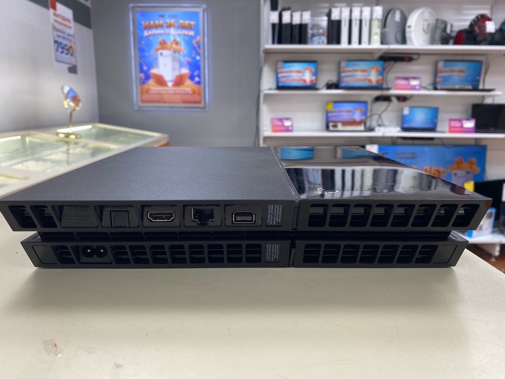 Игровая приставка PlayStation 4 FAT 500GB