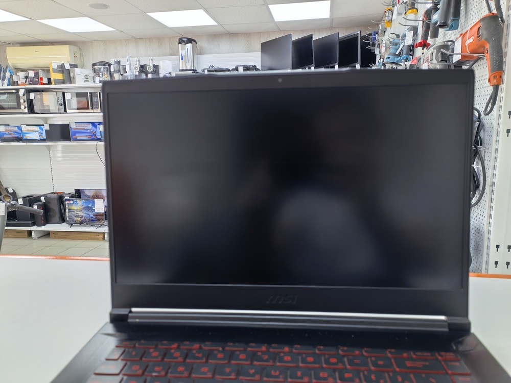 Ноутбук MSI; Core I5-12450H, GeForce RTX 3050, 16 Гб, 240 Гб, Нет