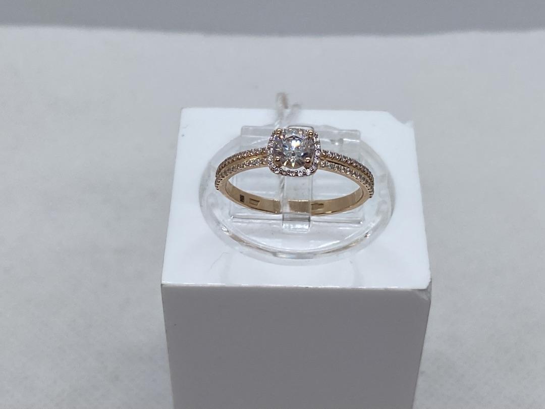 КОЛЬЦО С КАМНЯМИ (Au 585)