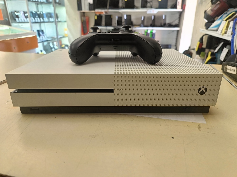 Игровая приставка Xbox One S 500Gb