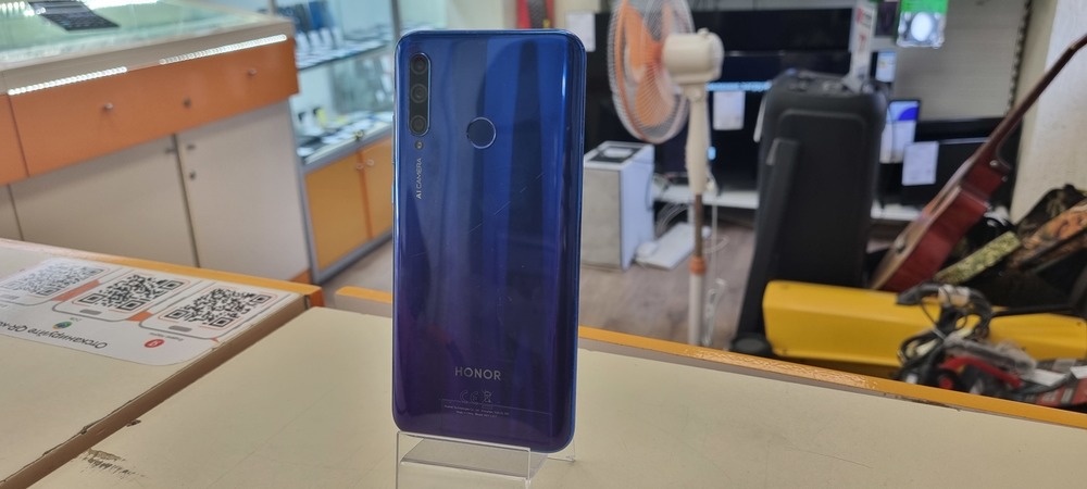 Смартфон Honor 10i 4/128