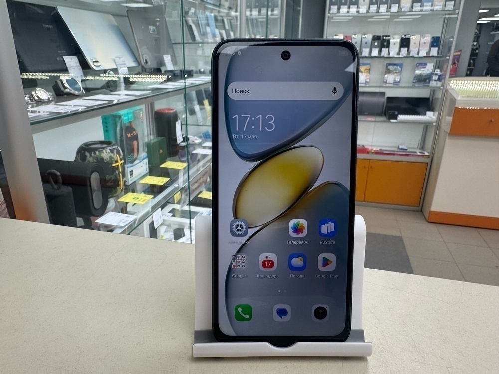 Смартфон Tecno Spark Go1