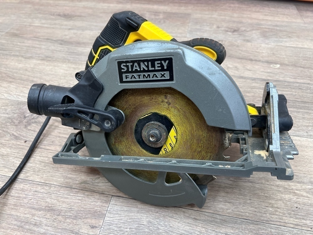 Дисковая пила Stanley Fatmax FME 301
