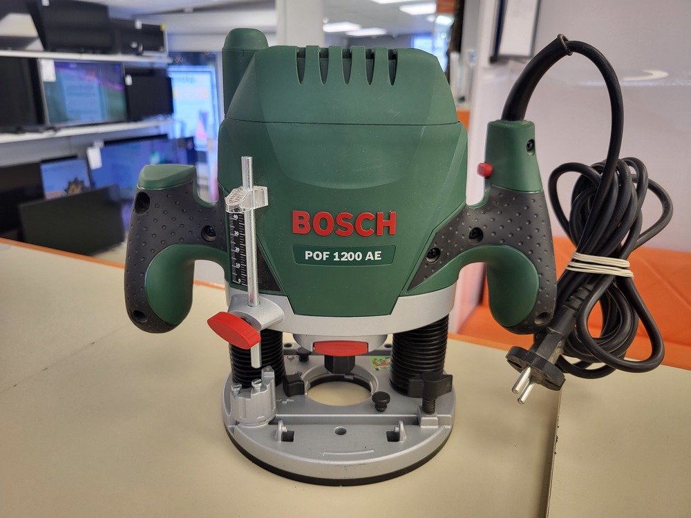 Фрезер Bosch POF 1200AE