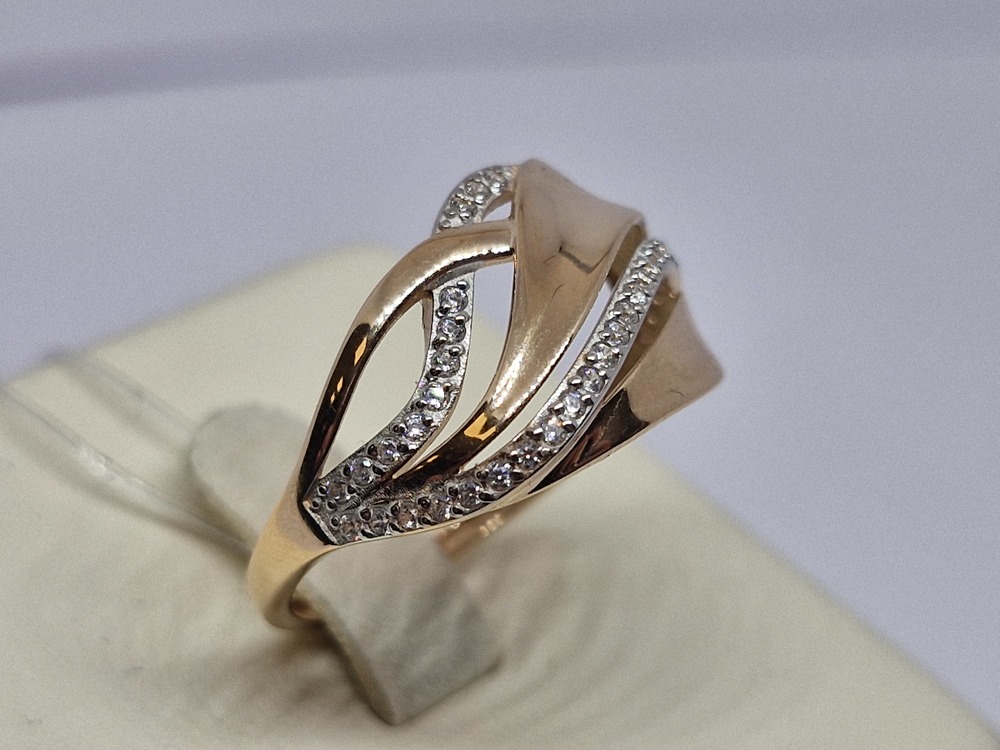 КОЛЬЦО С КАМНЯМИ (Au 585)