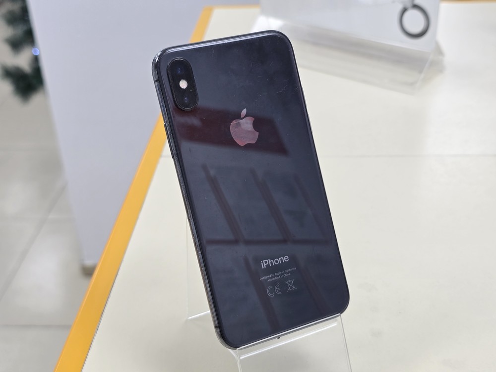 Смартфон Apple iPhone X 64Gb