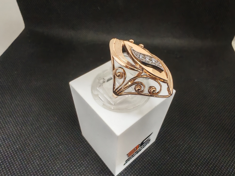 КОЛЬЦО С КАМНЯМИ (Au 585)