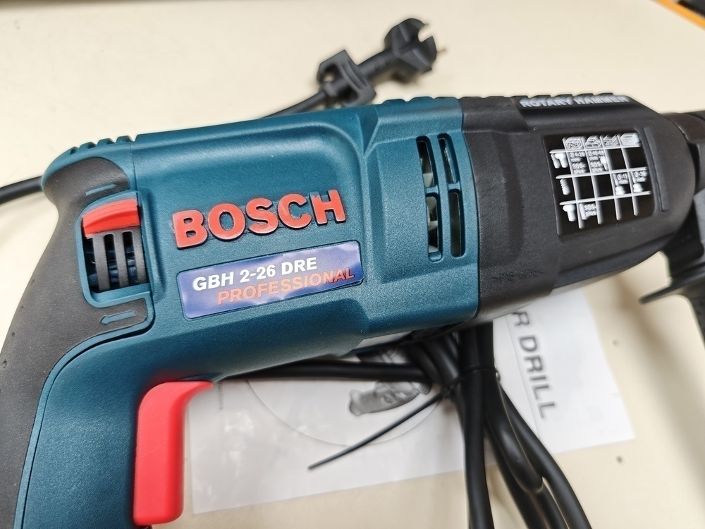 Перфоратор Bosch GBH 2-26 DRE;