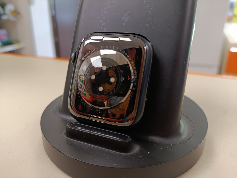 Смарт-часы Apple Watch Series 7 44mm