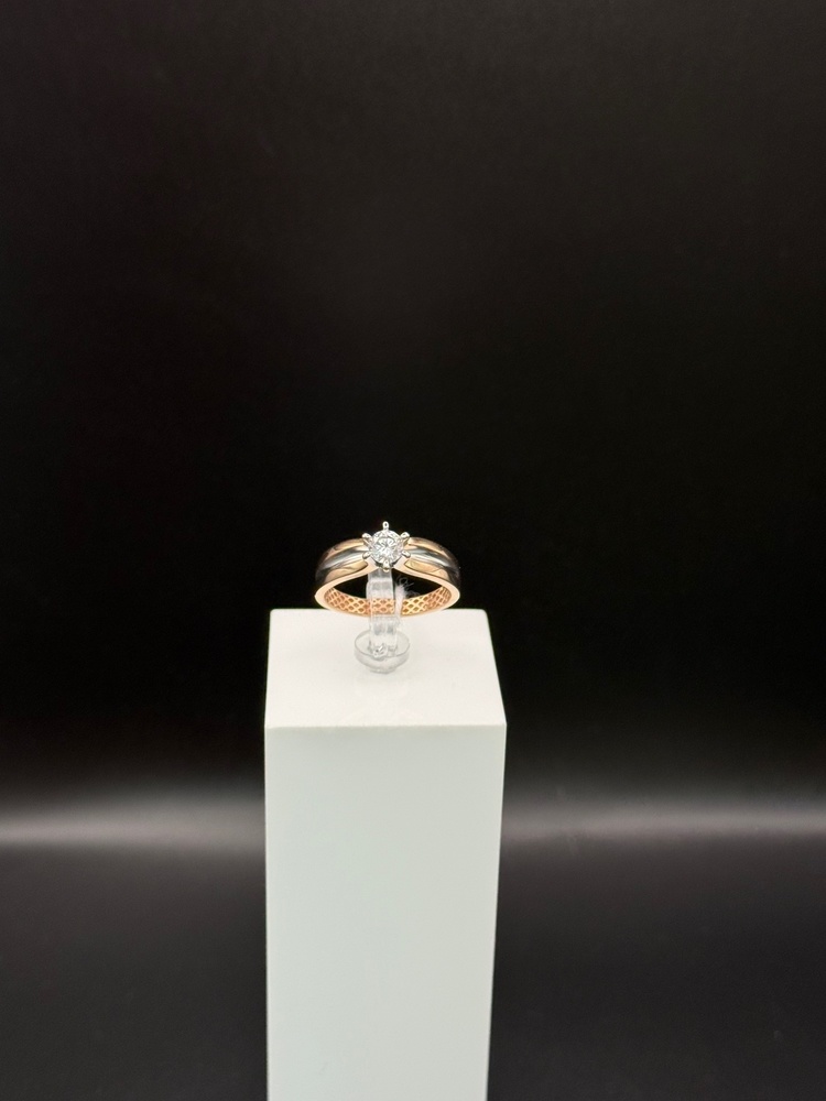 КОЛКМ585 КОЛЬЦО С КАМНЕМ (Au 585)