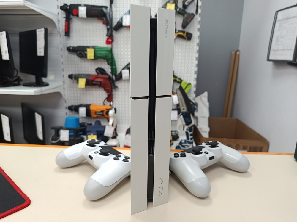 Игровая приставка PlayStation 4 FAT 500GB