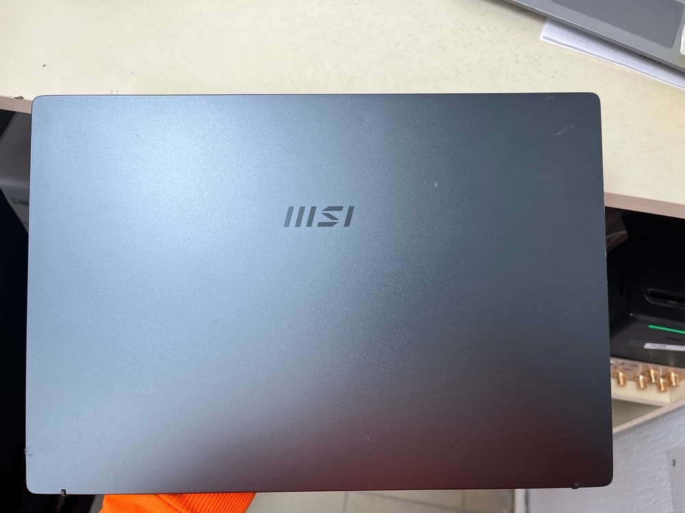 Ноутбук MSI 15b-111; I3-1115G4, Нет, 8 Гб, 256 Гб, Нет