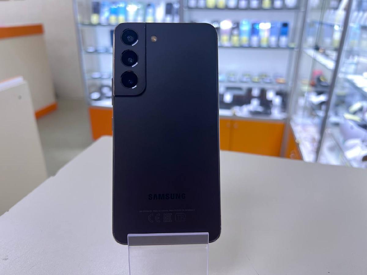 Смартфон Samsung Galaxy S22 8/128