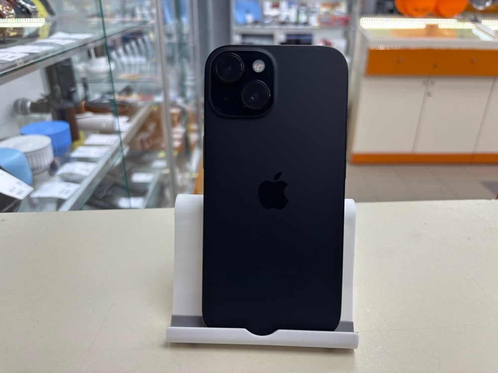 Смартфон Apple Iphone 15 128Gb