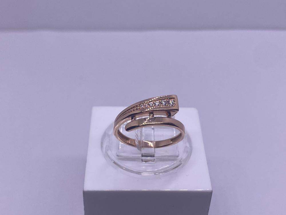 КОЛЬЦО С КАМНЯМИ (Au 585)