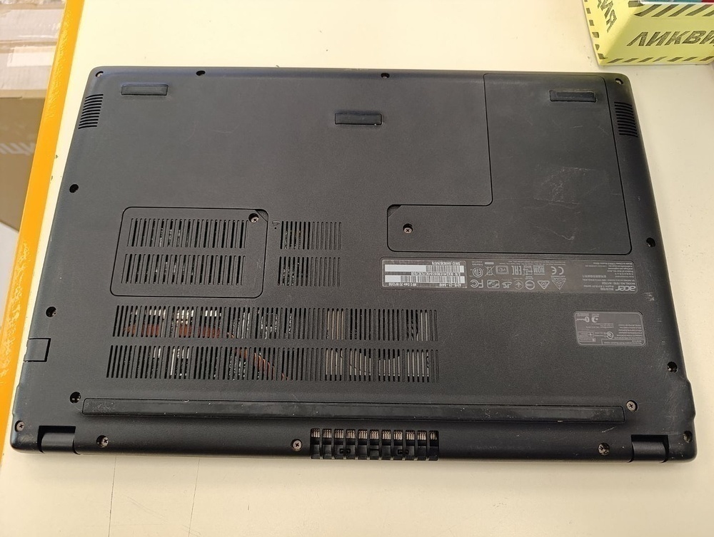 Ноутбук Acer; A6-9220e, AMD Radeon (TM) Graphics, 4 Гб, Нет, 500 Гб