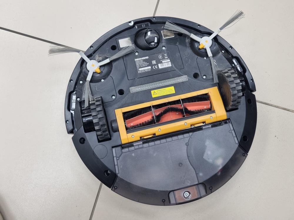 Пылесос Redmond RV-R650S;