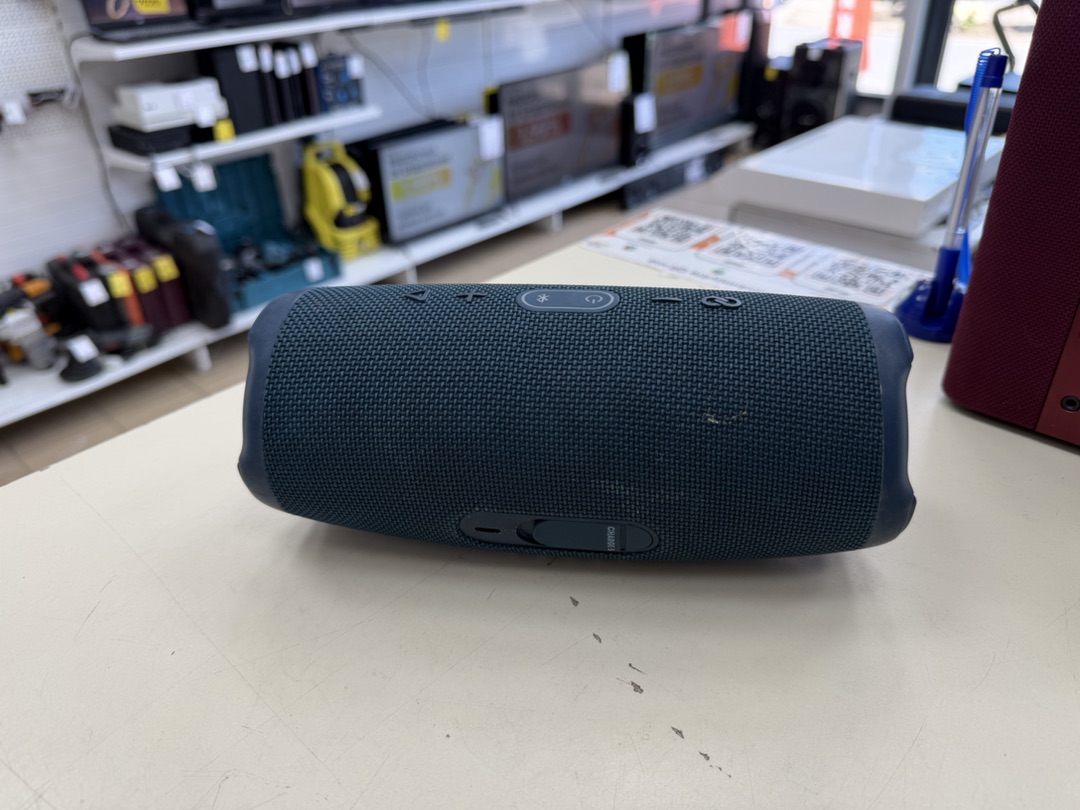 Портативная акустика JBL Charge 5