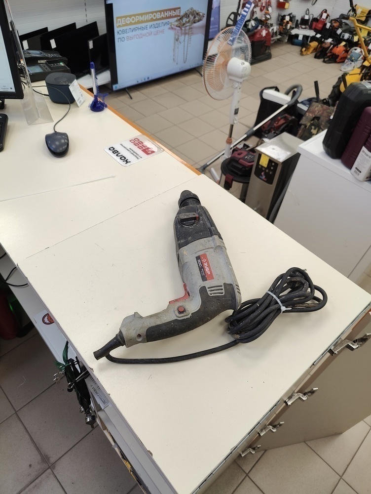 Перфоратор Зубр П-26-800